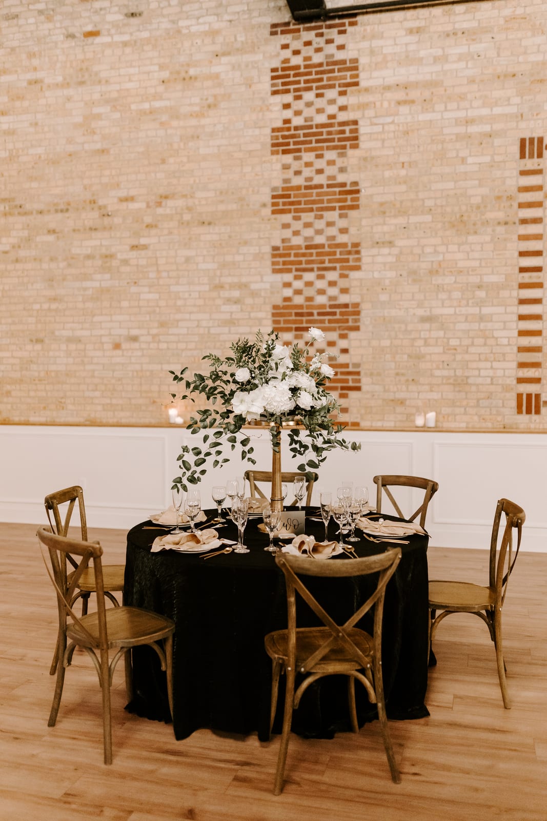 Velvet Black tablecloth at a Windy City Linen event