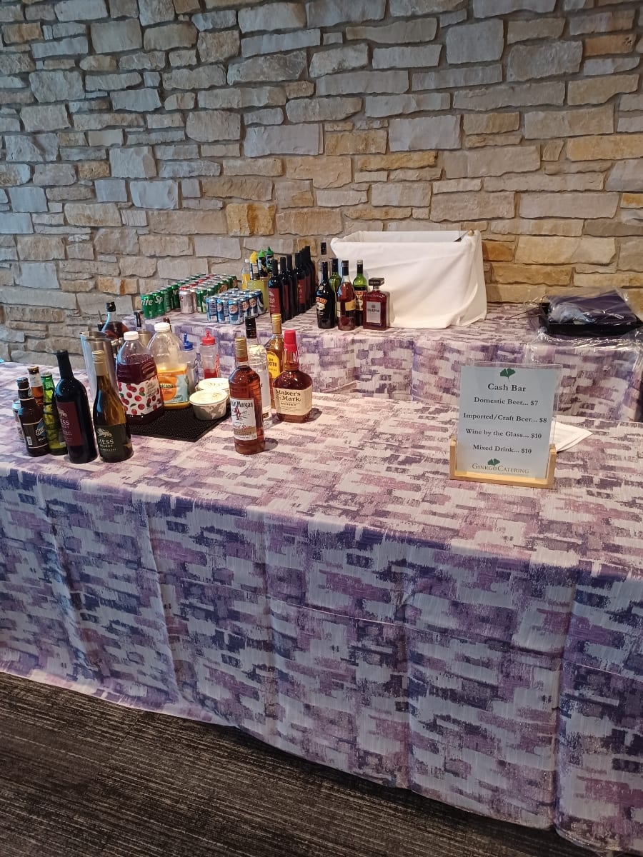 Brushstrokes tablecloth at a Windy City Linen event