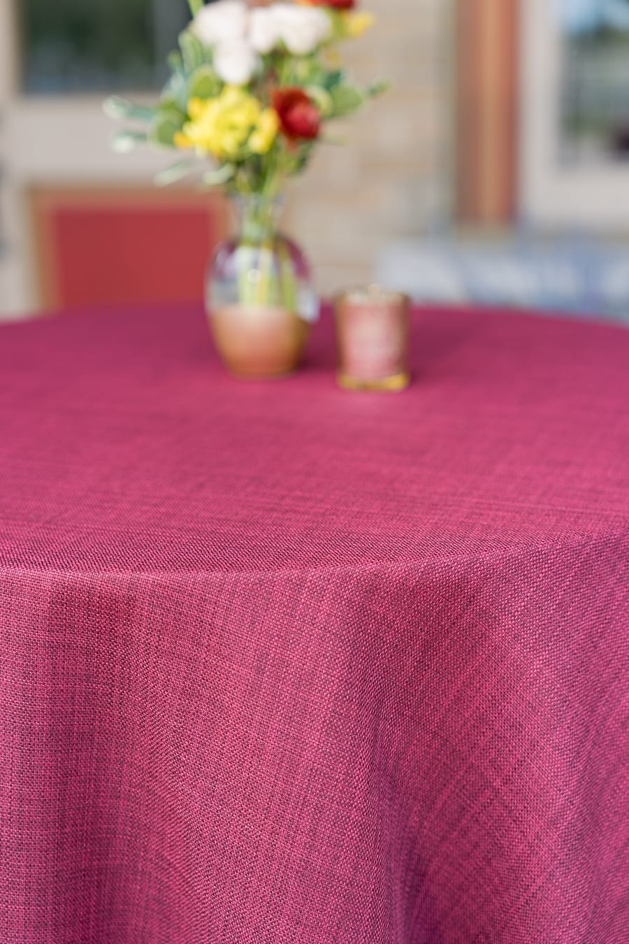 Jute Crimson table runner at a Windy City Linen event