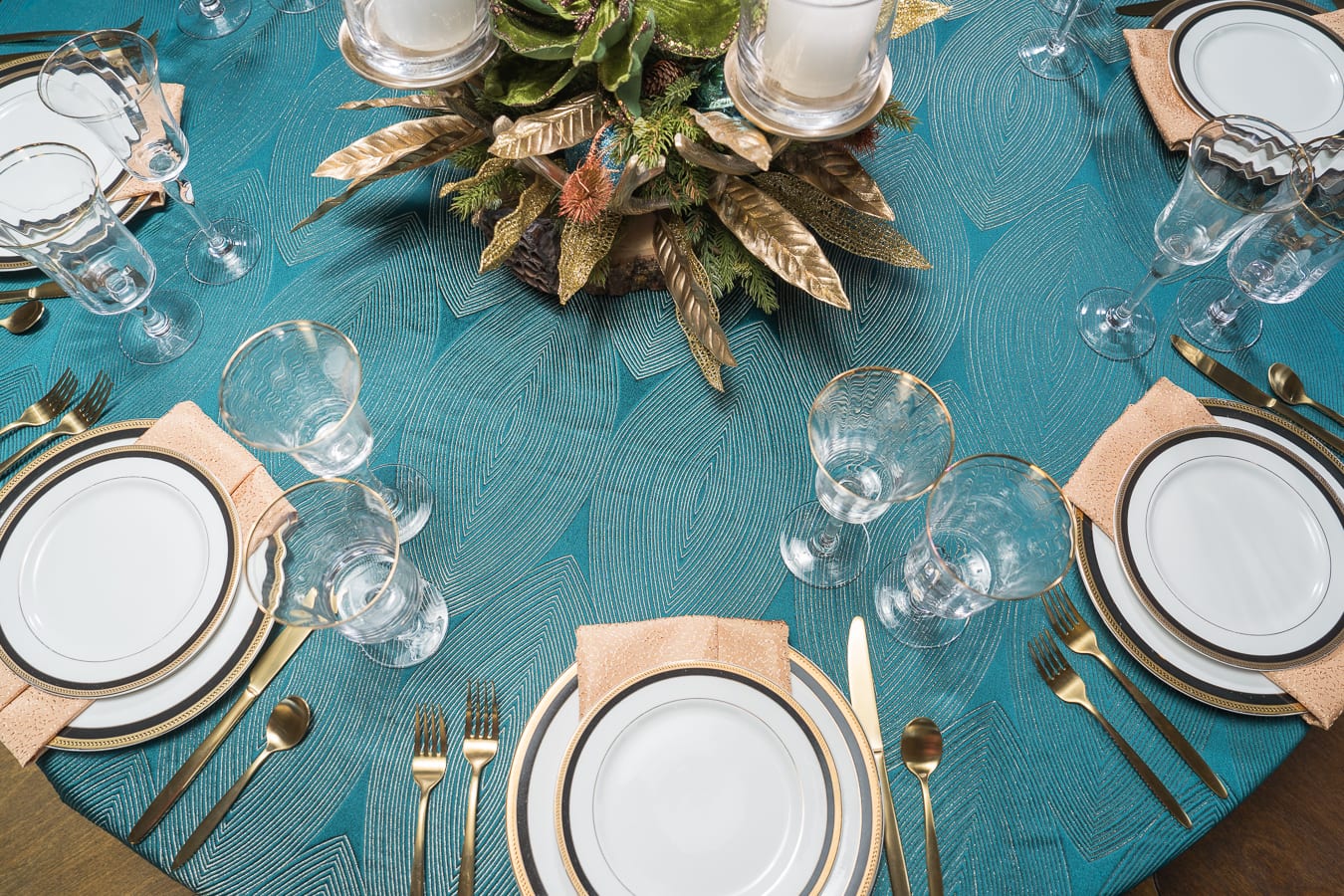 Echo Jade tablecloth at a Windy City Linen event