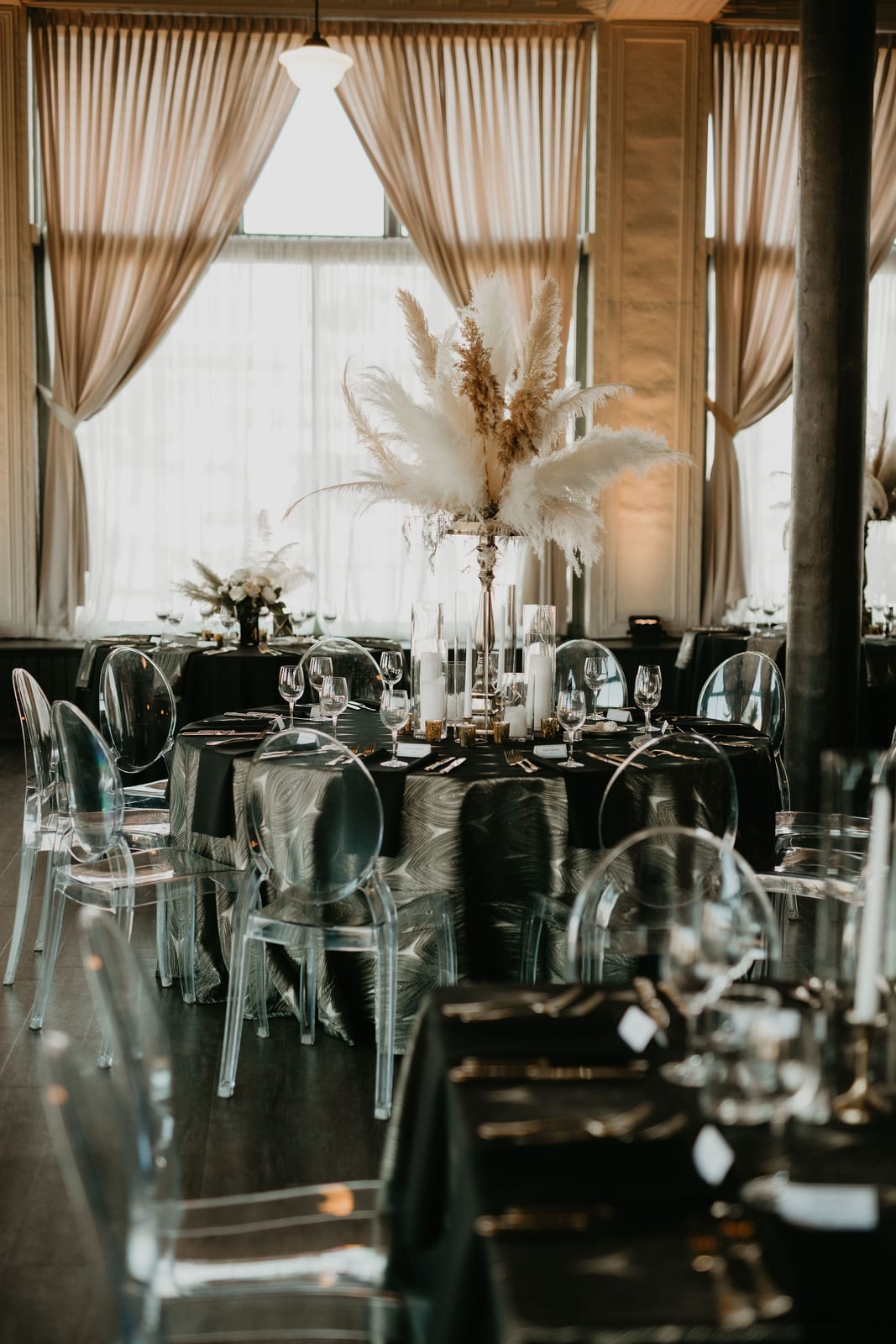 Echo Noir tablecloth at a Windy City Linen event