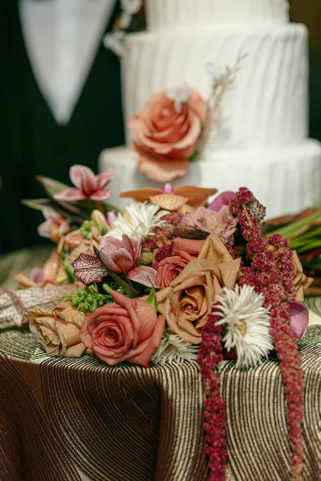 Echo Noir Reverse tablecloth at a Windy City Linen event