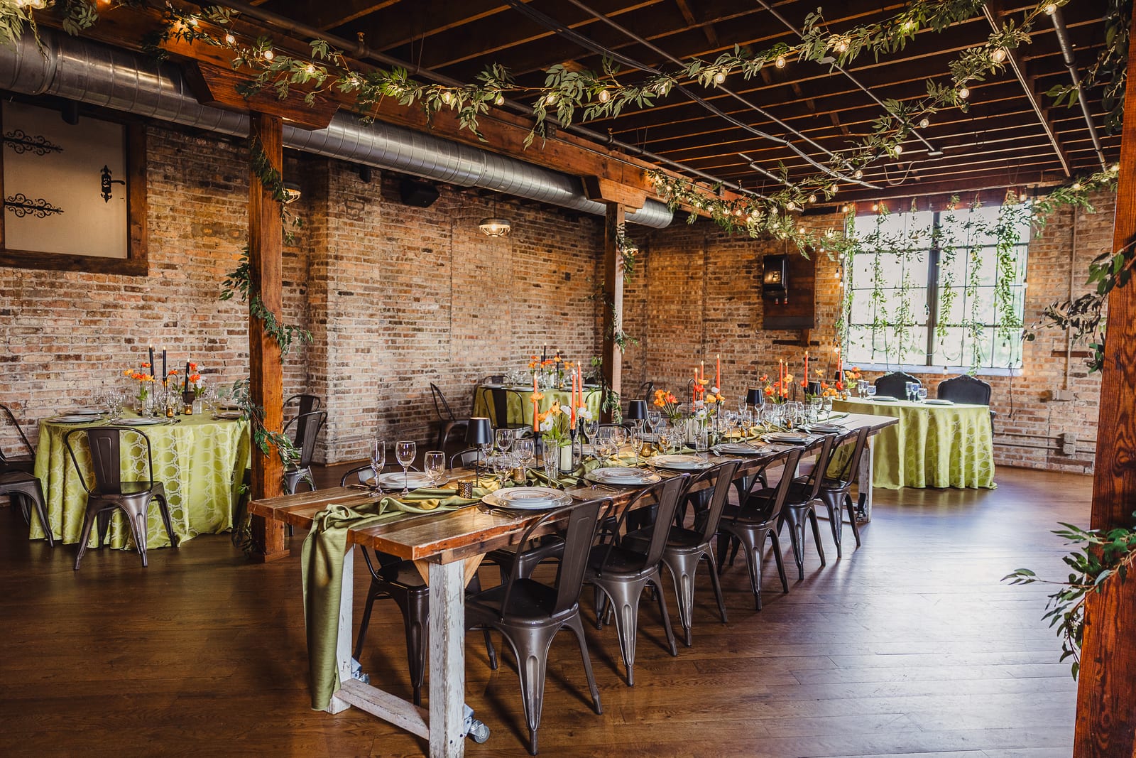 Shantung Fern tablecloth at a Windy City Linen event