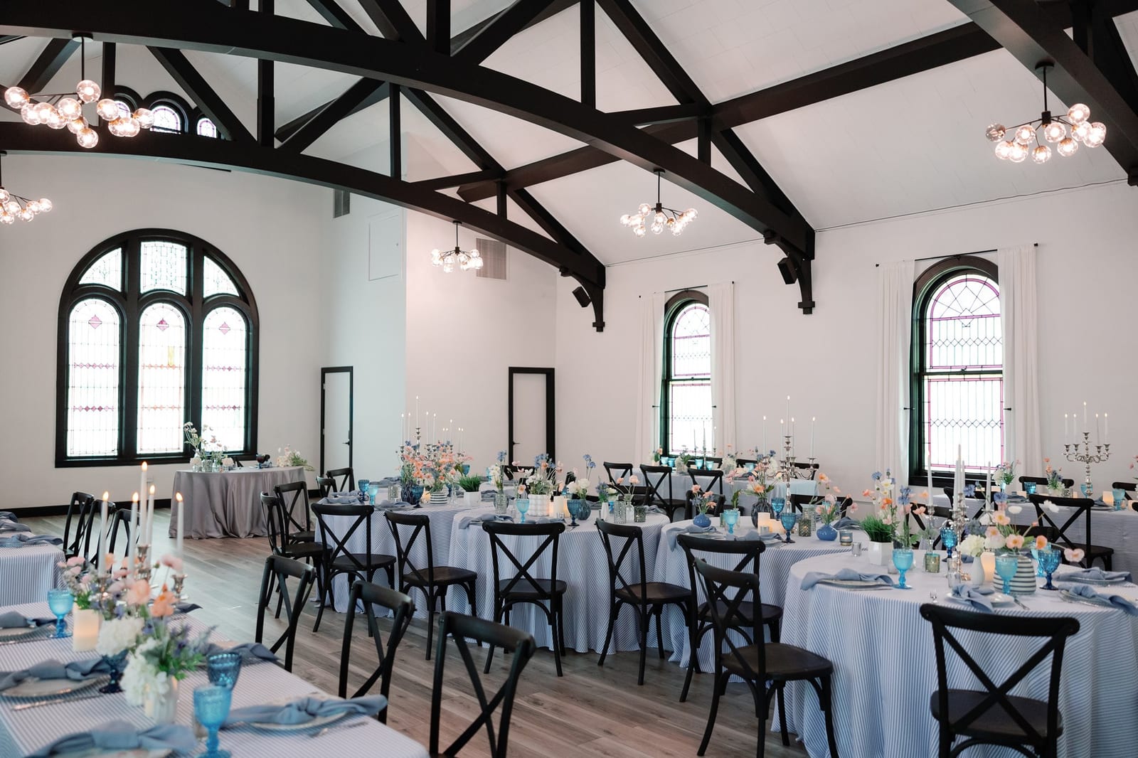 Hampton Stripe Coastal tablecloth at a Windy City Linen event