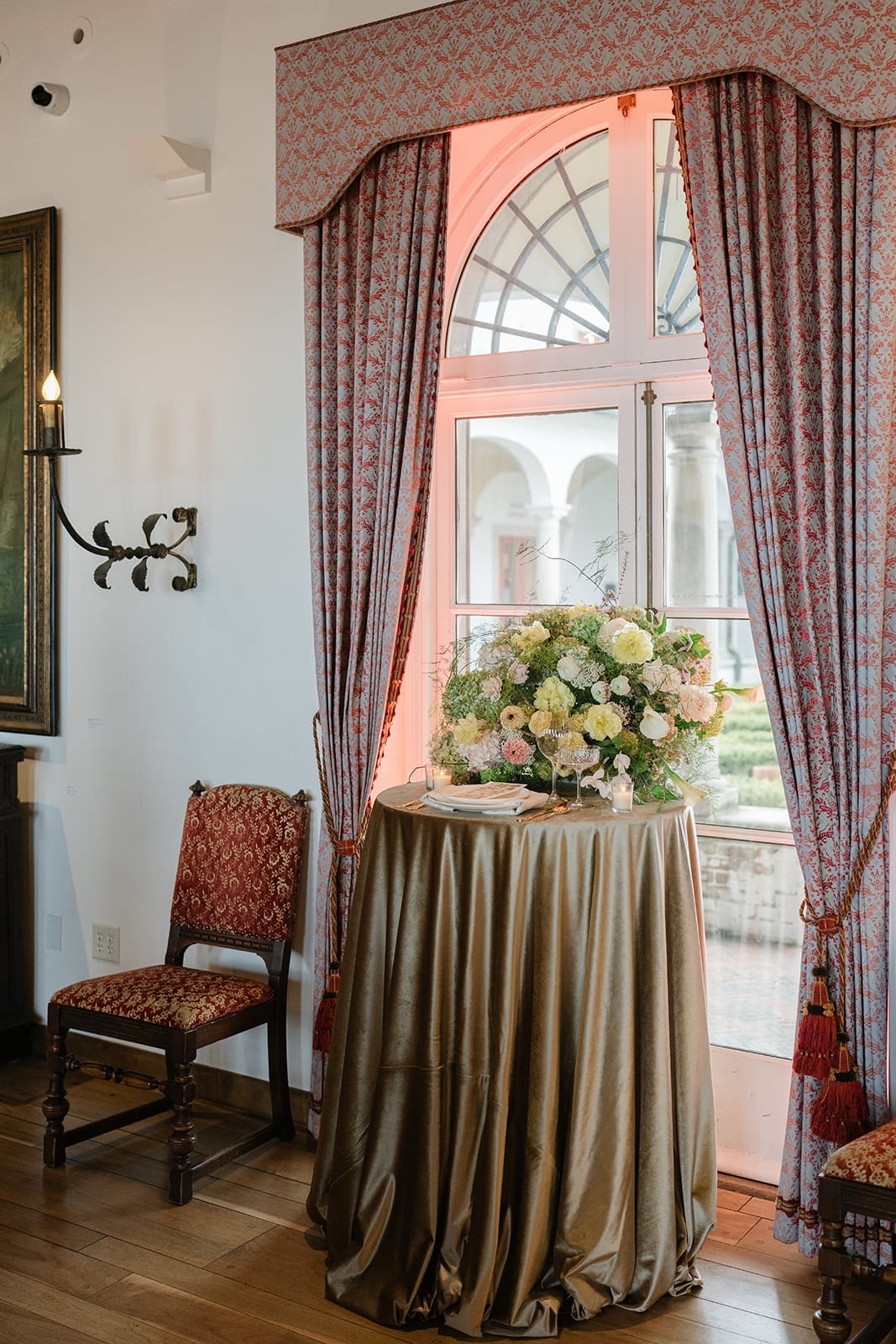Velvet Champagne Gold at a Windy City Linen event