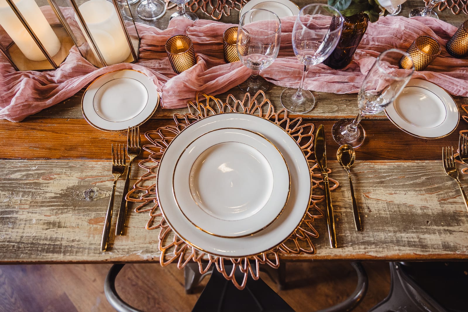 Harmony Dusty Rose napkin at a Windy City Linen event