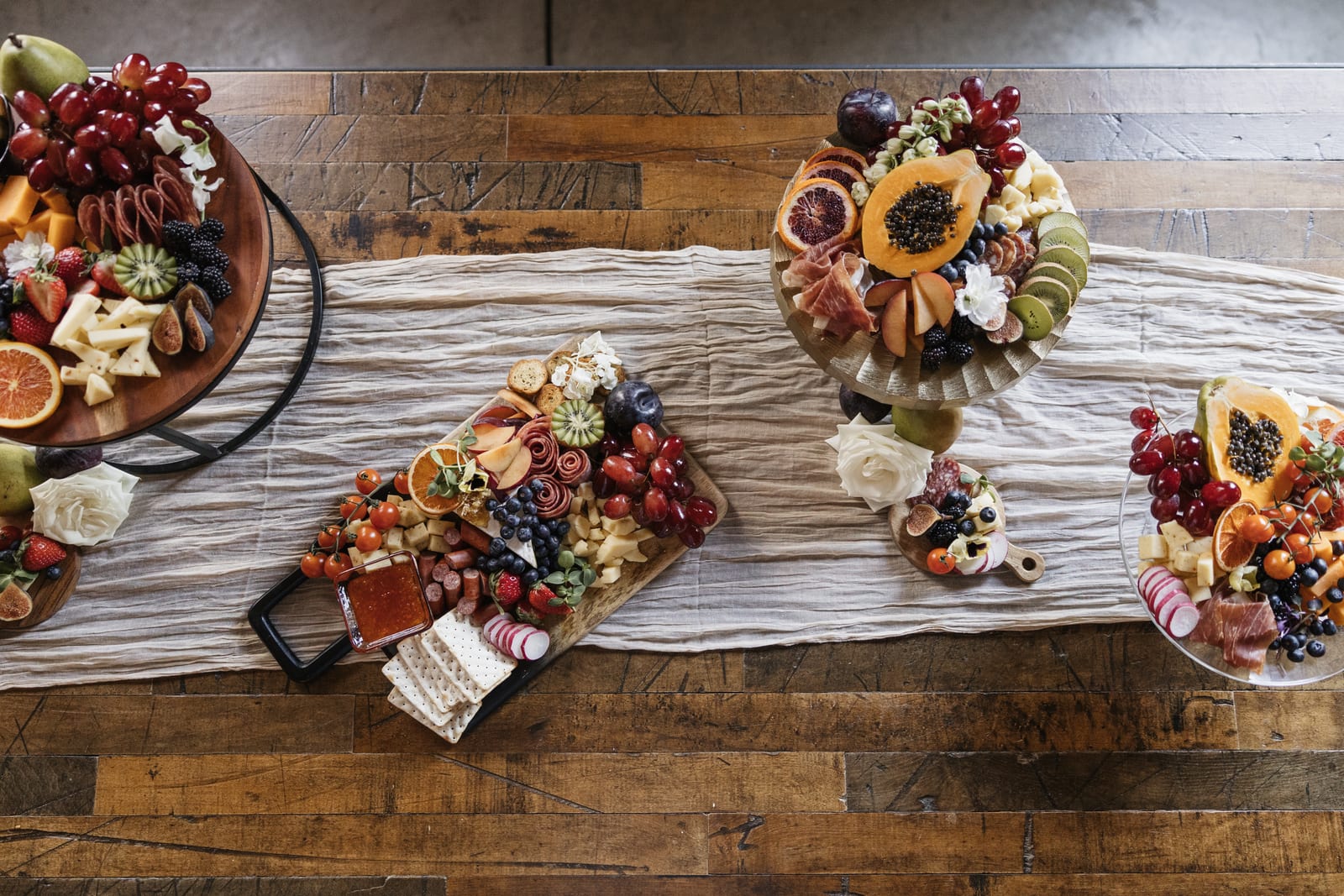 Harmony Runner Sand at a Windy City Linen event