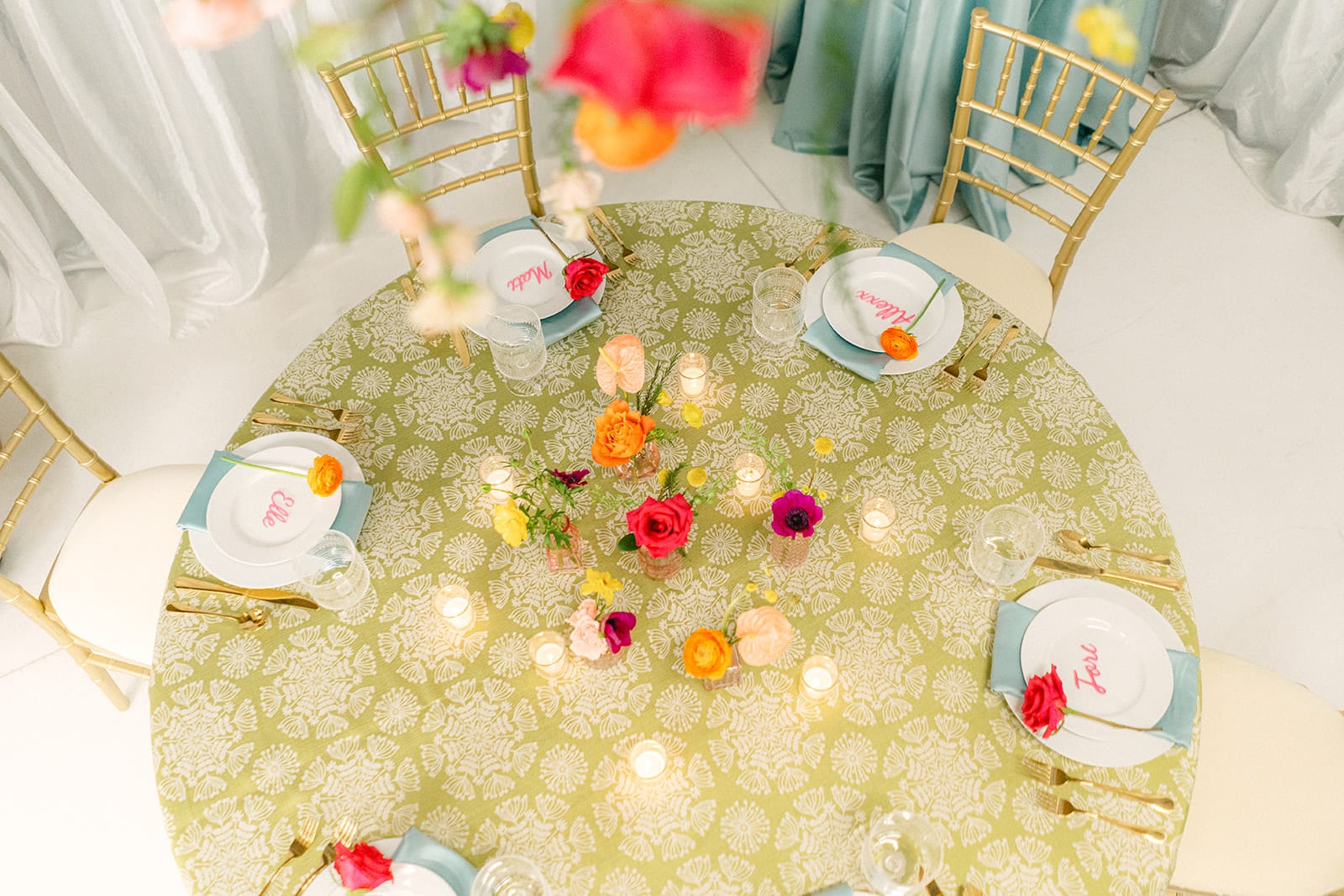 Helena Apple Reverse tablecloth at a Windy City Linen event