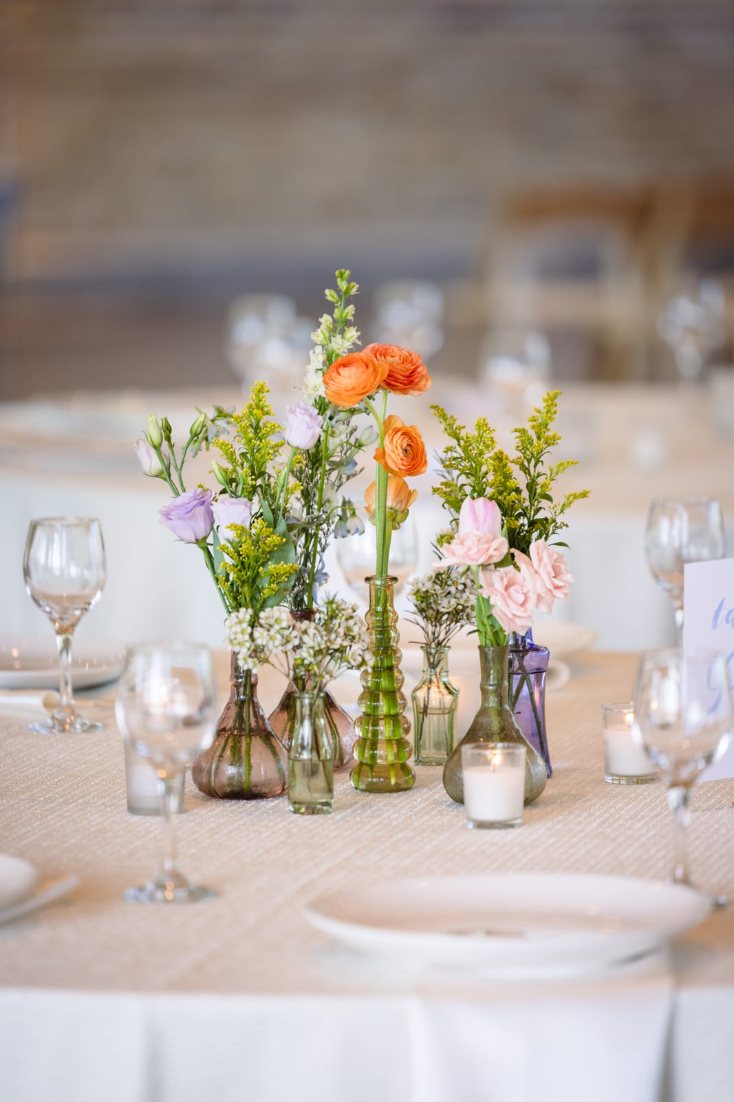 Metropolitan Natural tablecloth at a Windy City Linen event