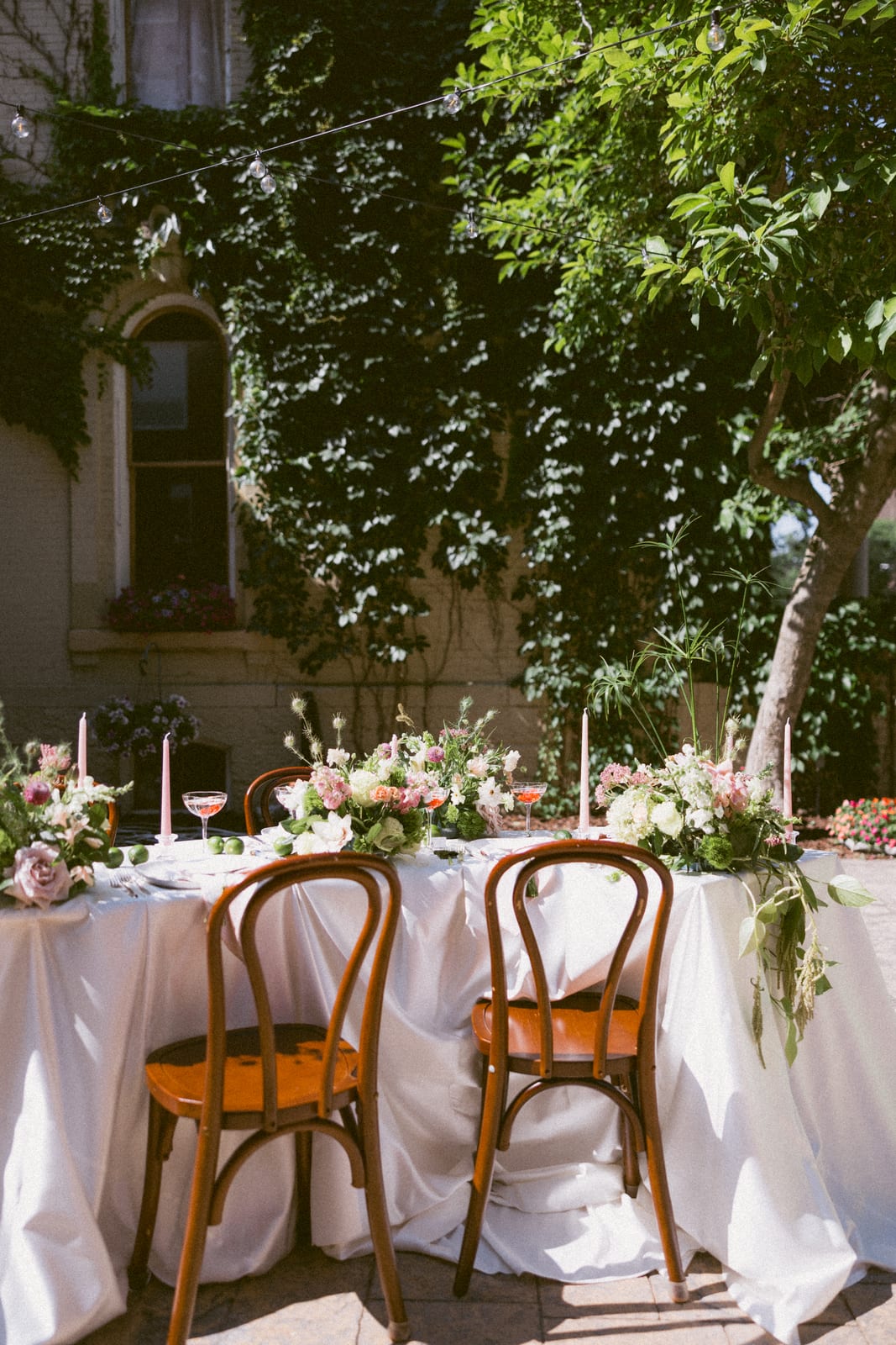 Matte Lamour Ivory table runner at a Windy City Linen event