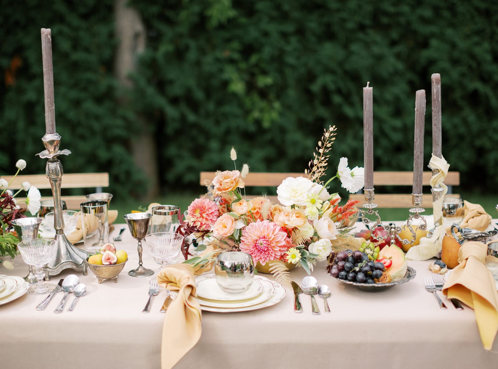 Classic Solid Ivory tablecloth at a Windy City Linen event