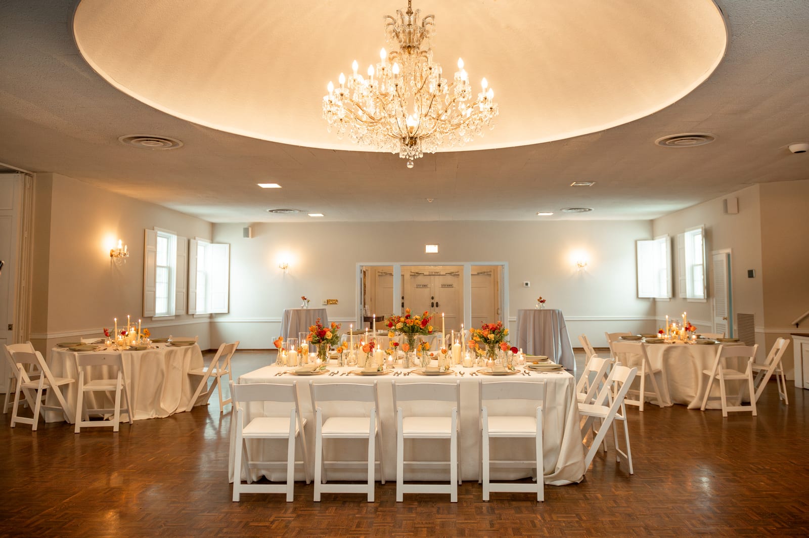 Verve Pearl tablecloth at a Windy City Linen event