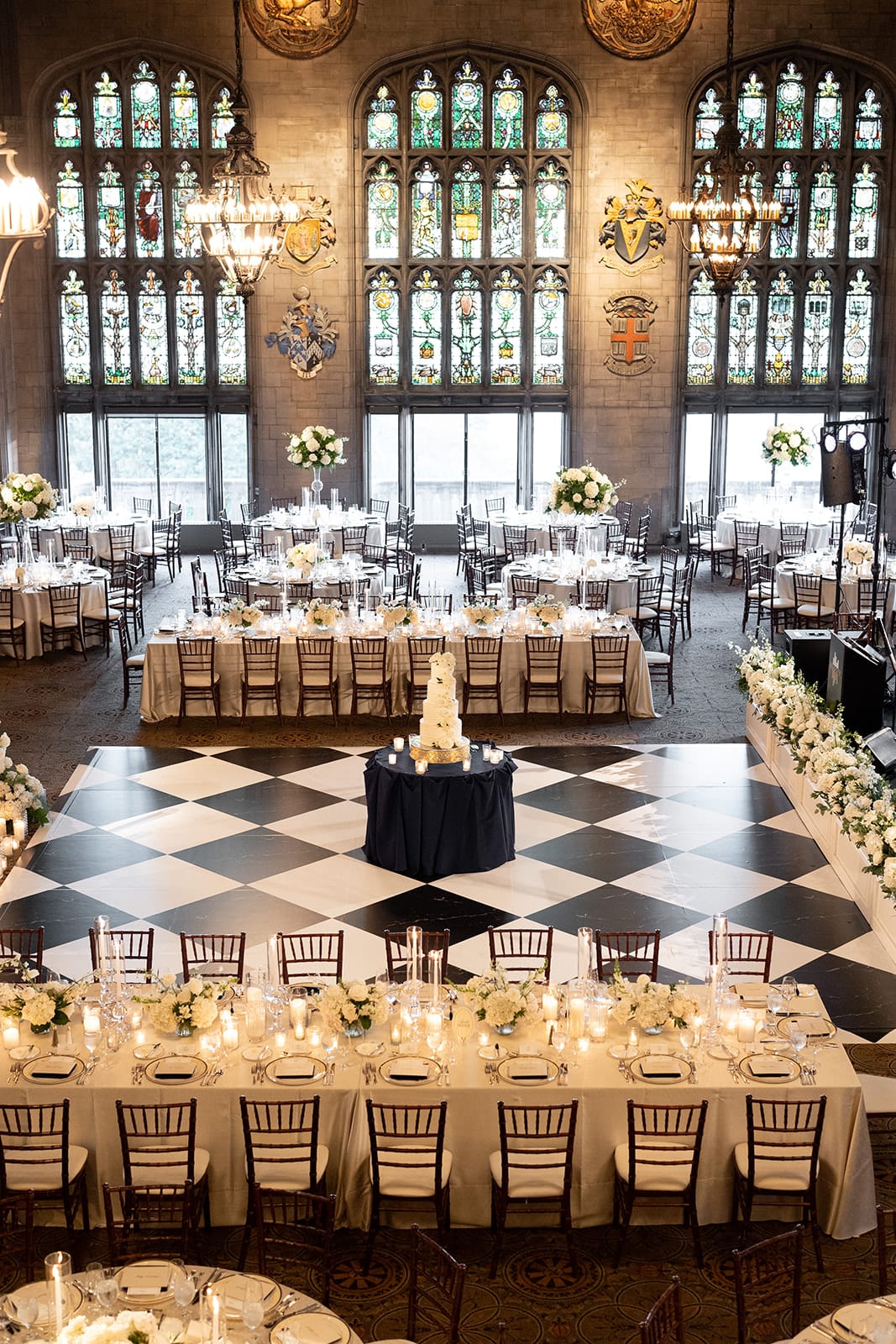 Verve Ivory tablecloth at a Windy City Linen event