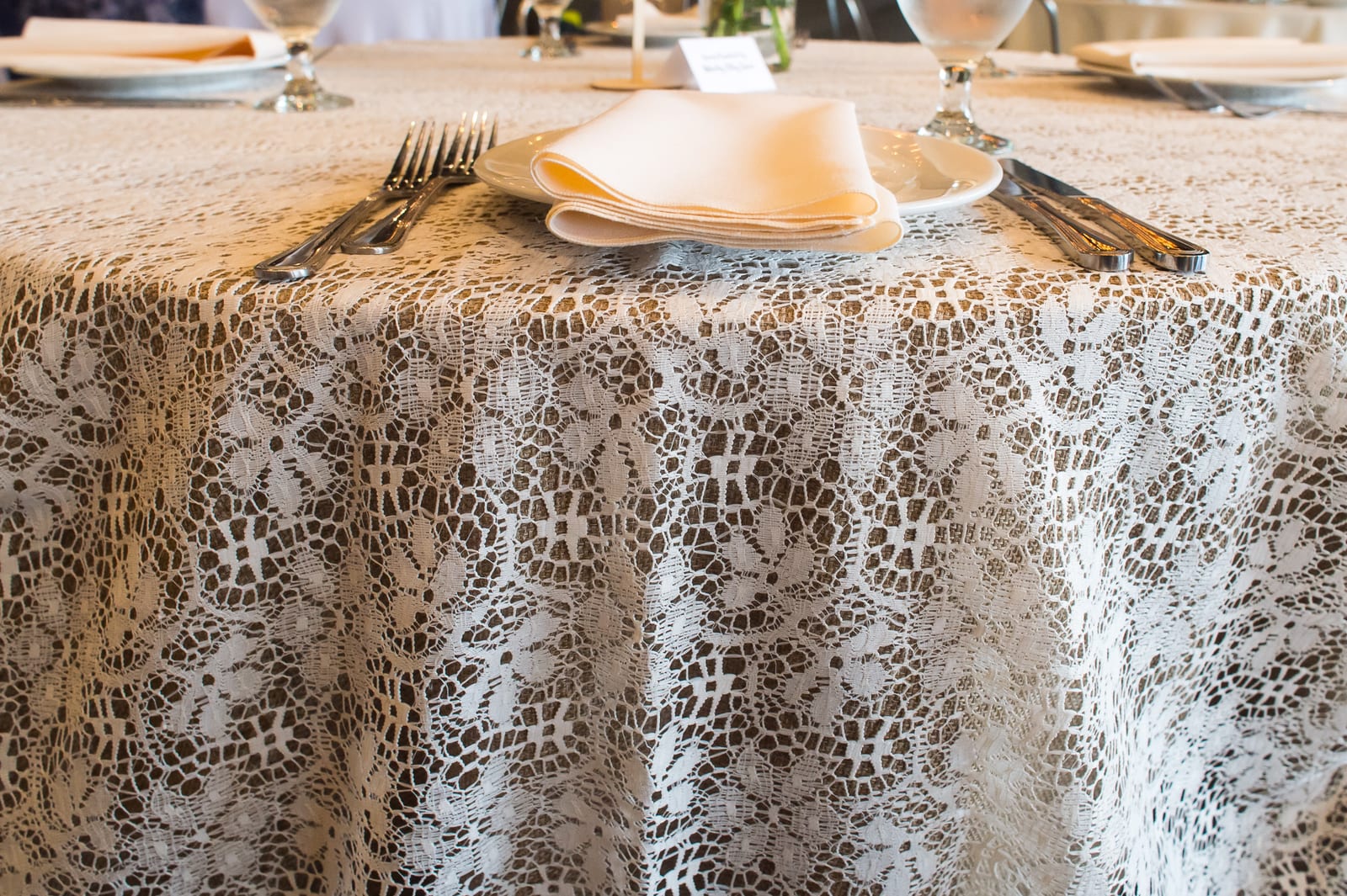 Lace Ivory tablecloth at a Windy City Linen event
