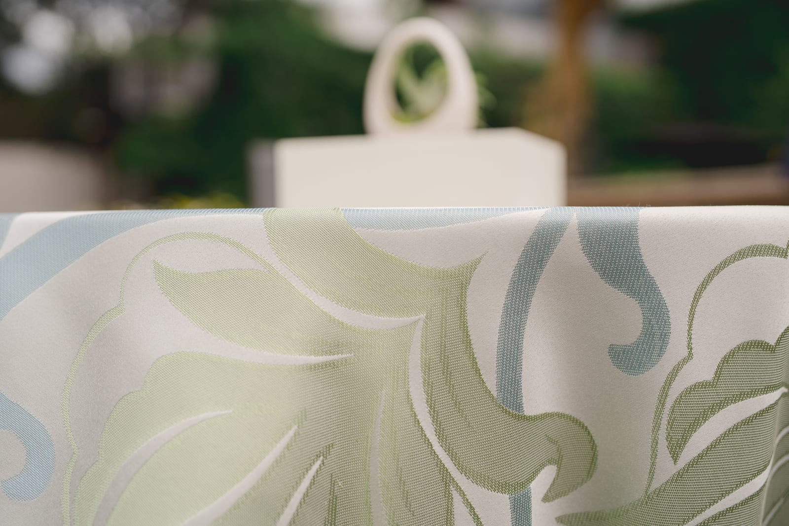 Laguna tablecloth at a Windy City Linen event