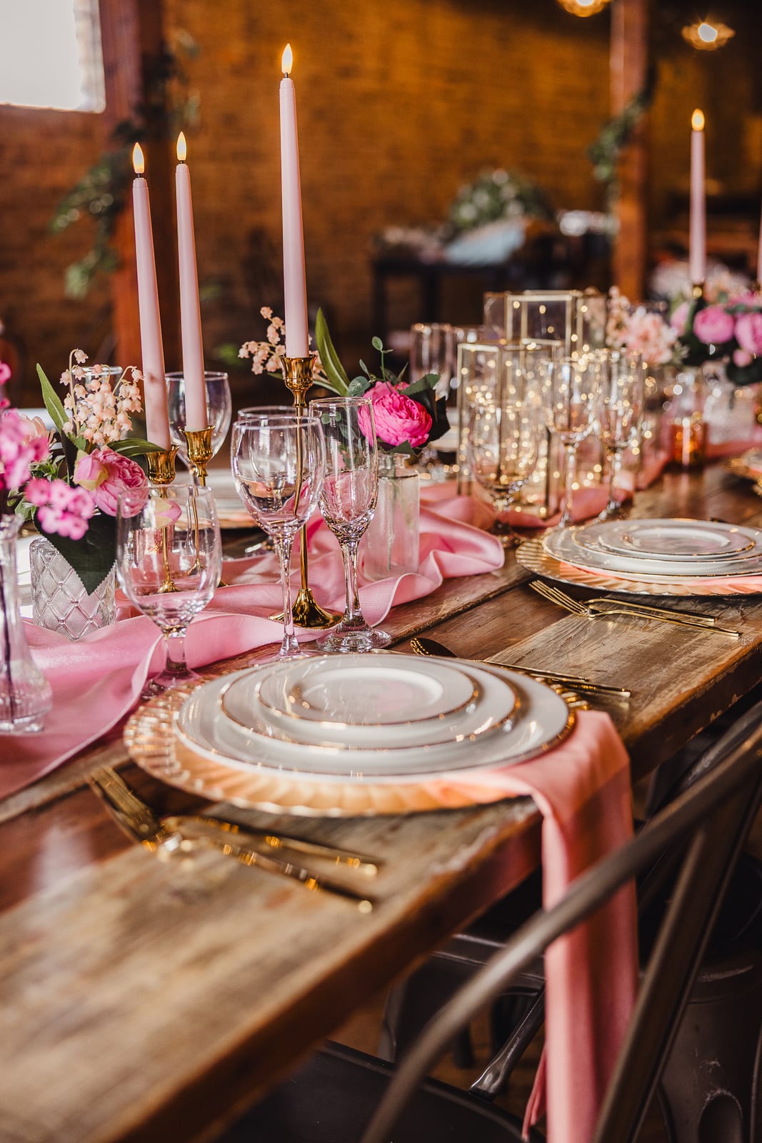 Shantung Coral tablecloth at a Windy City Linen event