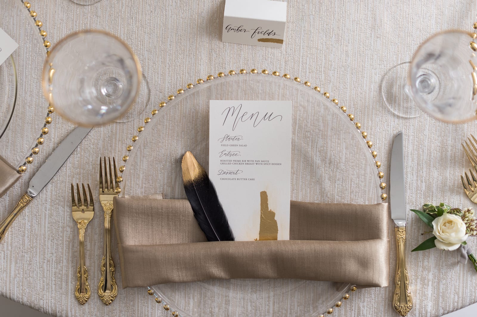 Metropolitan Natural tablecloth at a Windy City Linen event