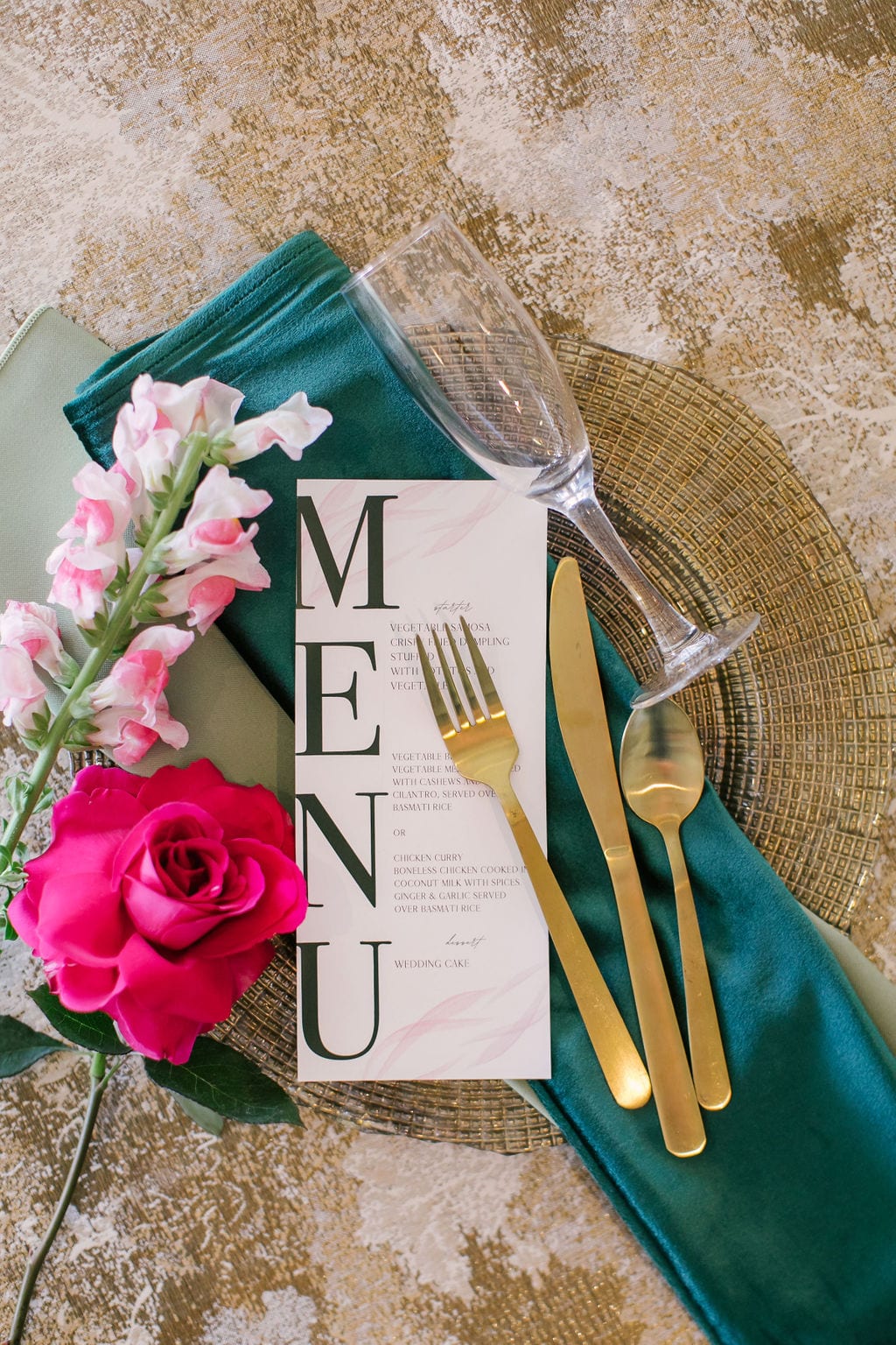 Midas Travertine tablecloth at a Windy City Linen event