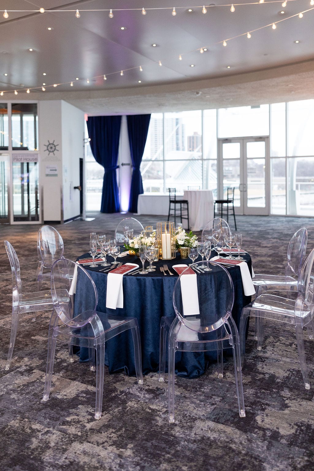 Velvet Midnight Blue tablecloth at a Windy City Linen event