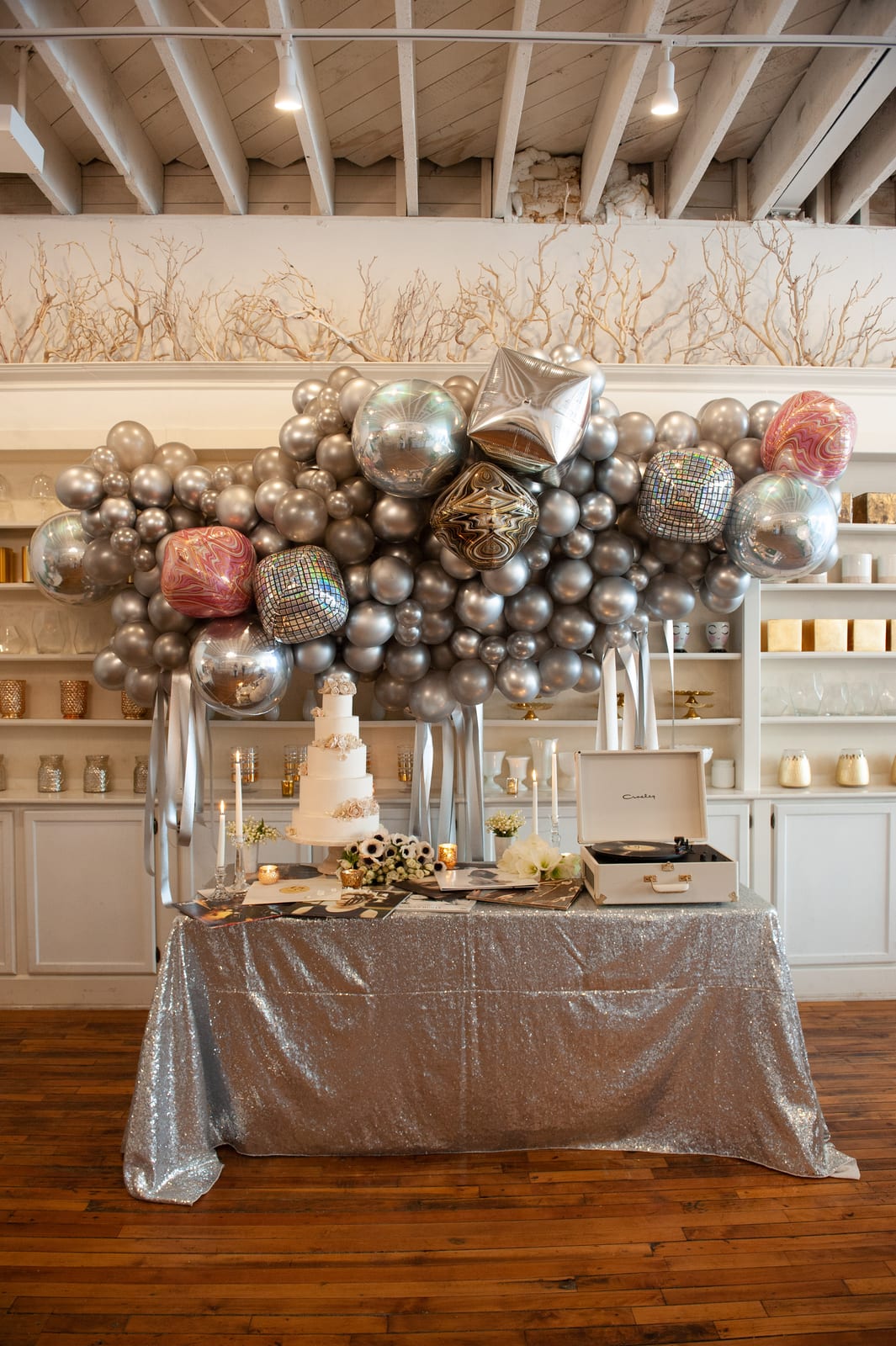 Sequins Silver tablecloth at a Windy City Linen event