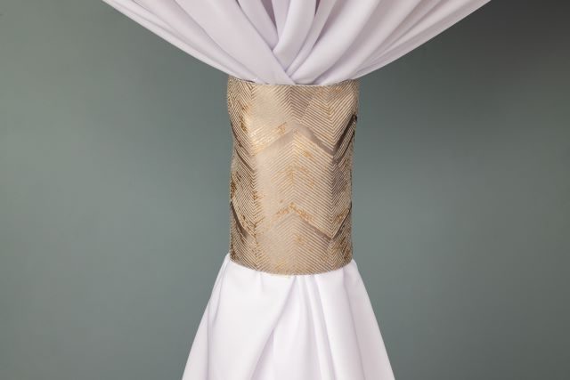 Specialty Gatsby linen cuff