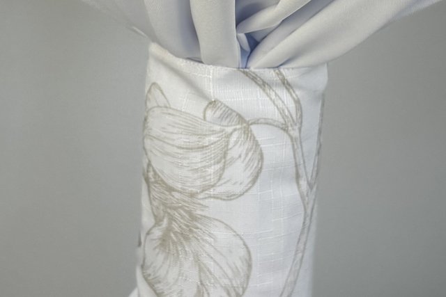 Specialty Hampton Botanical Dune linen cuff