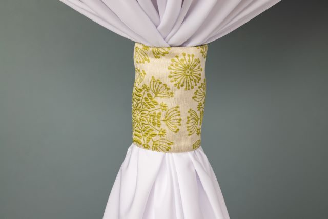 Specialty Helena Apple linen cuff