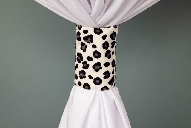 Specialty Snow Leopard linen cuff