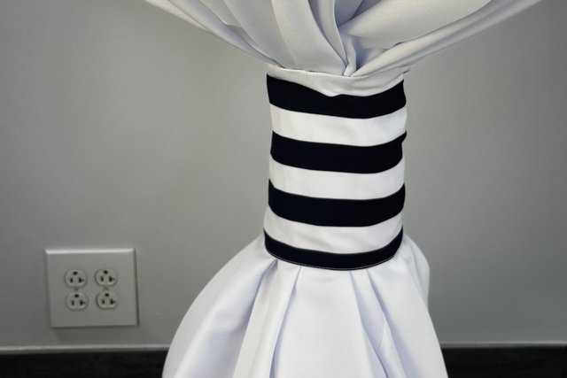 Specialty Stripe Black and White linen cuff